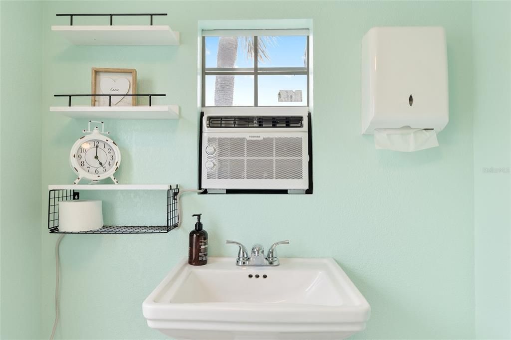 Activo con contrato: $365,000 (3 camas, 2 baños, 1392 Pies cuadrados)