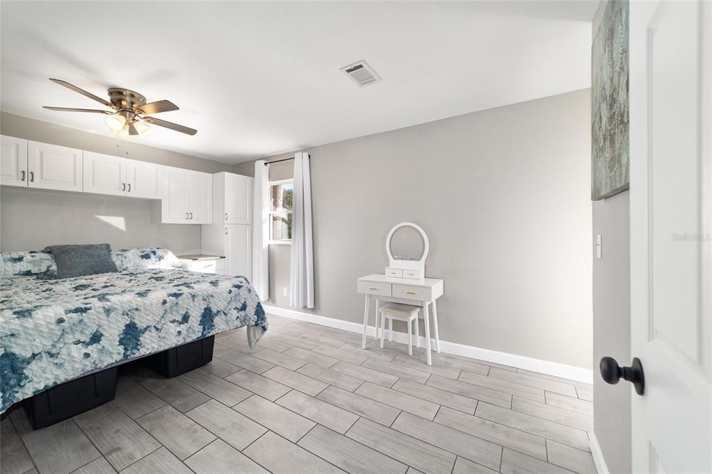 Activo con contrato: $365,000 (3 camas, 2 baños, 1392 Pies cuadrados)