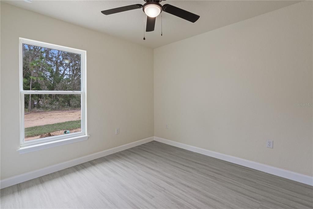 待售: $305,000 (3 贝兹, 2 浴室, 1380 平方英尺)