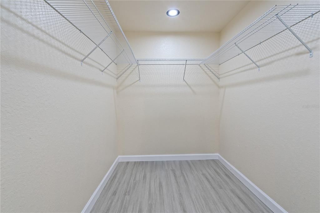 待售: $305,000 (3 贝兹, 2 浴室, 1380 平方英尺)