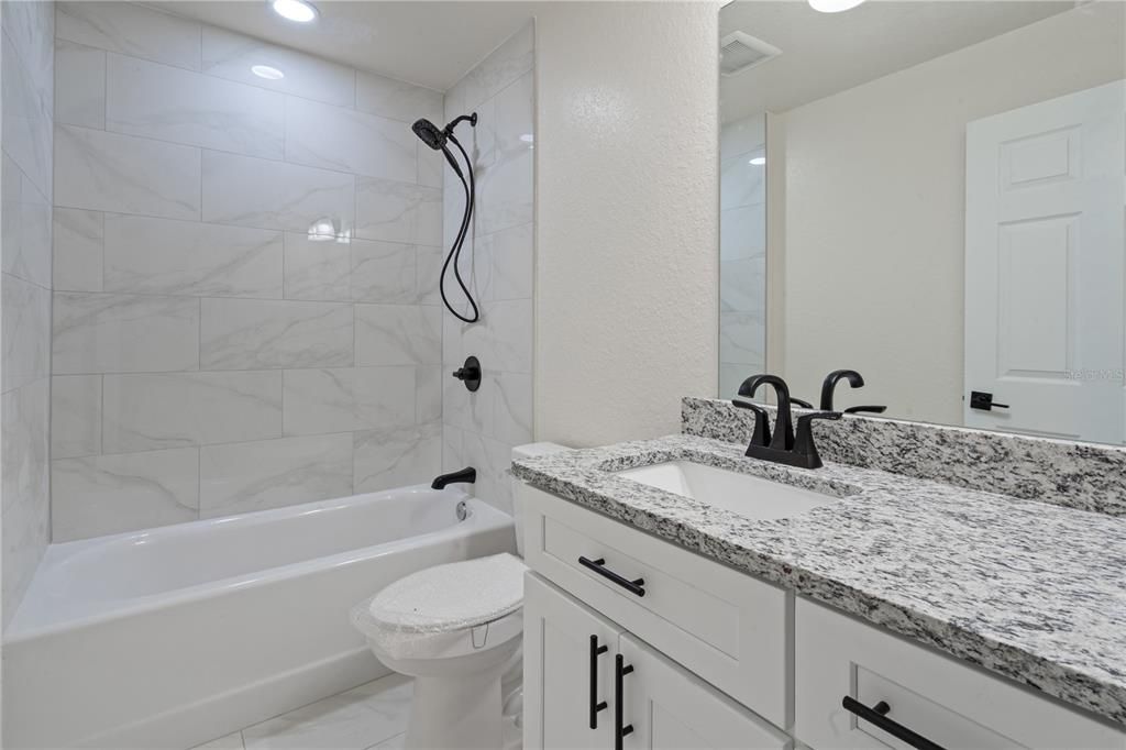 待售: $305,000 (3 贝兹, 2 浴室, 1380 平方英尺)