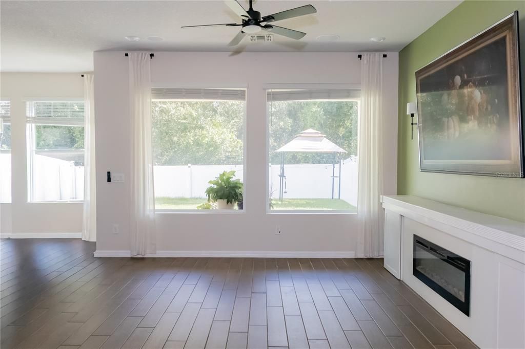 Active With Contract: $394,900 (4 beds, 2 baths, 2011 Square Feet)