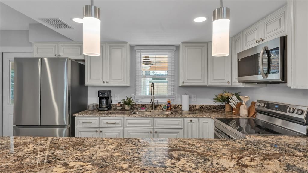 For Sale: $644,000 (5 beds, 3 baths, 3005 Square Feet)