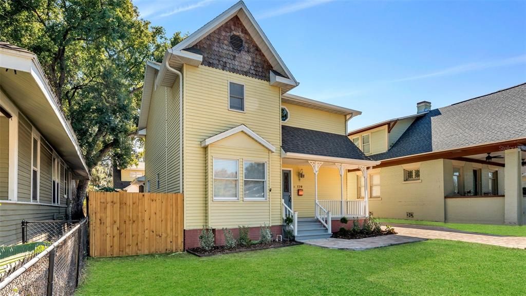 For Sale: $644,000 (5 beds, 3 baths, 3005 Square Feet)