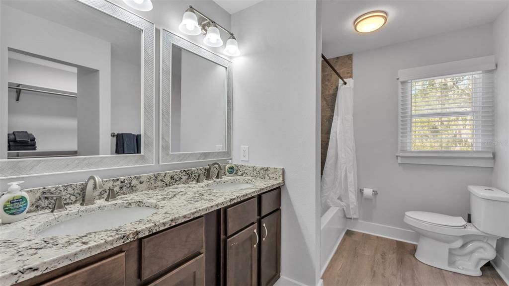 For Sale: $644,000 (5 beds, 3 baths, 3005 Square Feet)