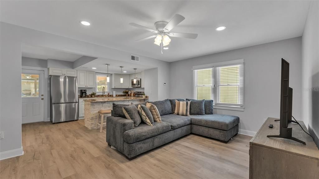 For Sale: $644,000 (5 beds, 3 baths, 3005 Square Feet)