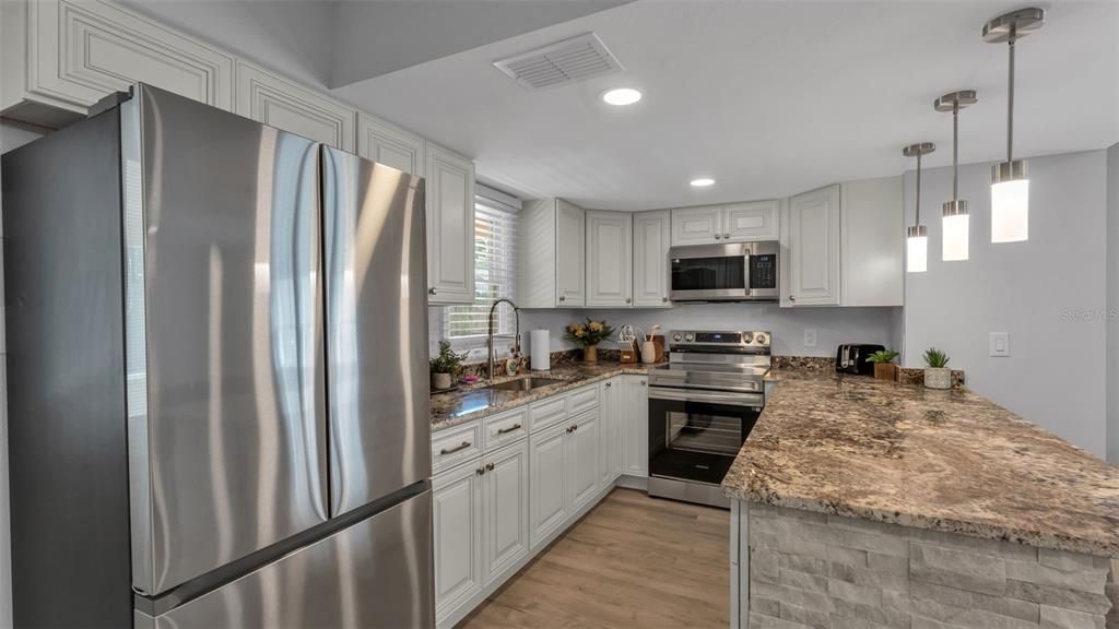 For Sale: $644,000 (5 beds, 3 baths, 3005 Square Feet)