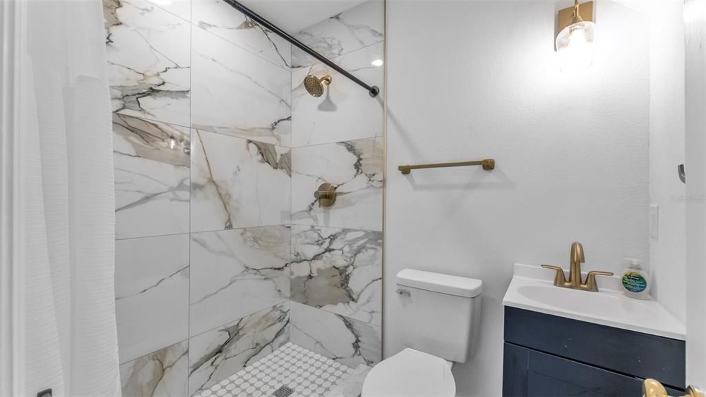 For Sale: $644,000 (5 beds, 3 baths, 3005 Square Feet)