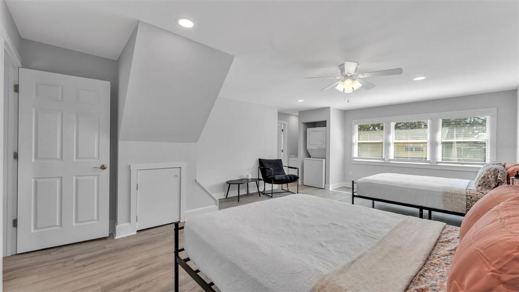 For Sale: $644,000 (5 beds, 3 baths, 3005 Square Feet)