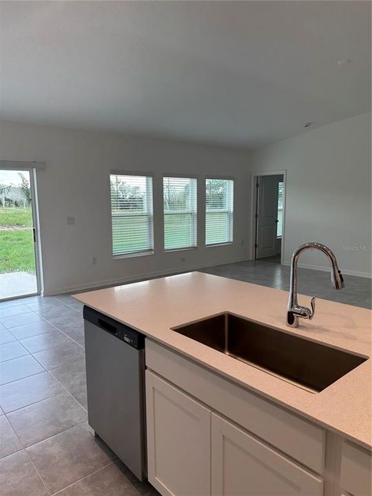 Active With Contract: $2,200 (4 beds, 2 baths, 1936 Square Feet)