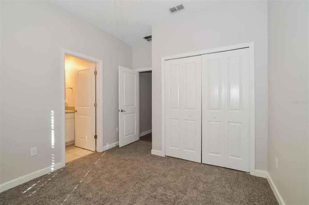 For Rent: $2,295 (3 beds, 2 baths, 2027 Square Feet)