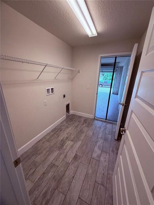 待售: $365,000 (4 贝兹, 2 浴室, 2116 平方英尺)