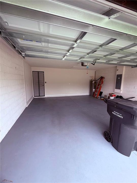 待售: $365,000 (4 贝兹, 2 浴室, 2116 平方英尺)