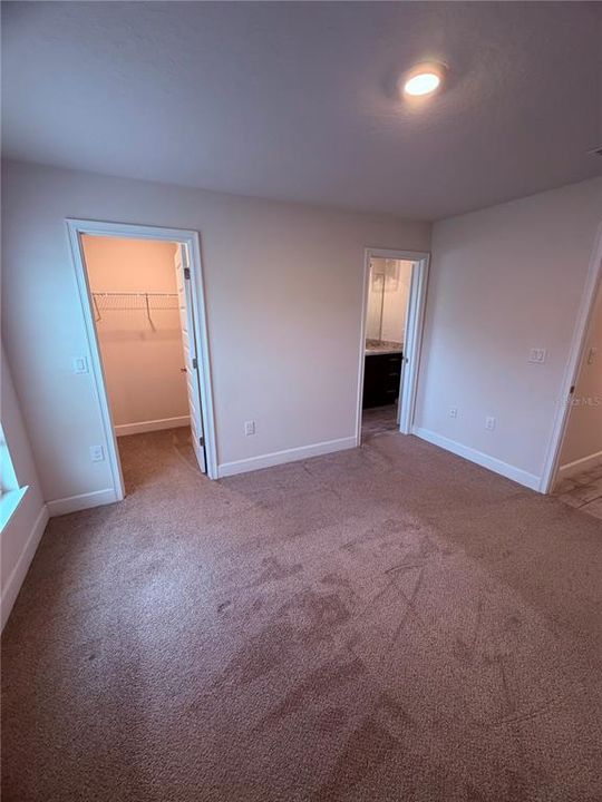 待售: $365,000 (4 贝兹, 2 浴室, 2116 平方英尺)