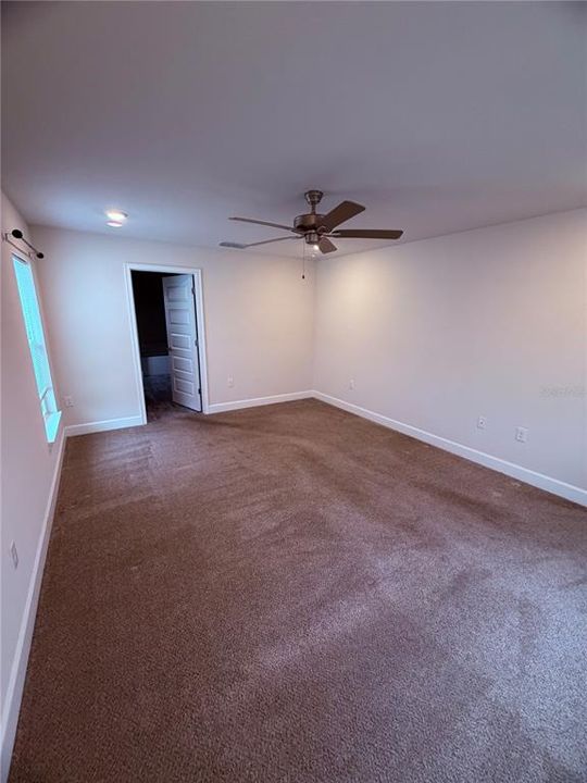 待售: $365,000 (4 贝兹, 2 浴室, 2116 平方英尺)