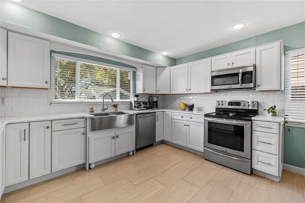 Activo con contrato: $387,000 (3 camas, 2 baños, 1348 Pies cuadrados)