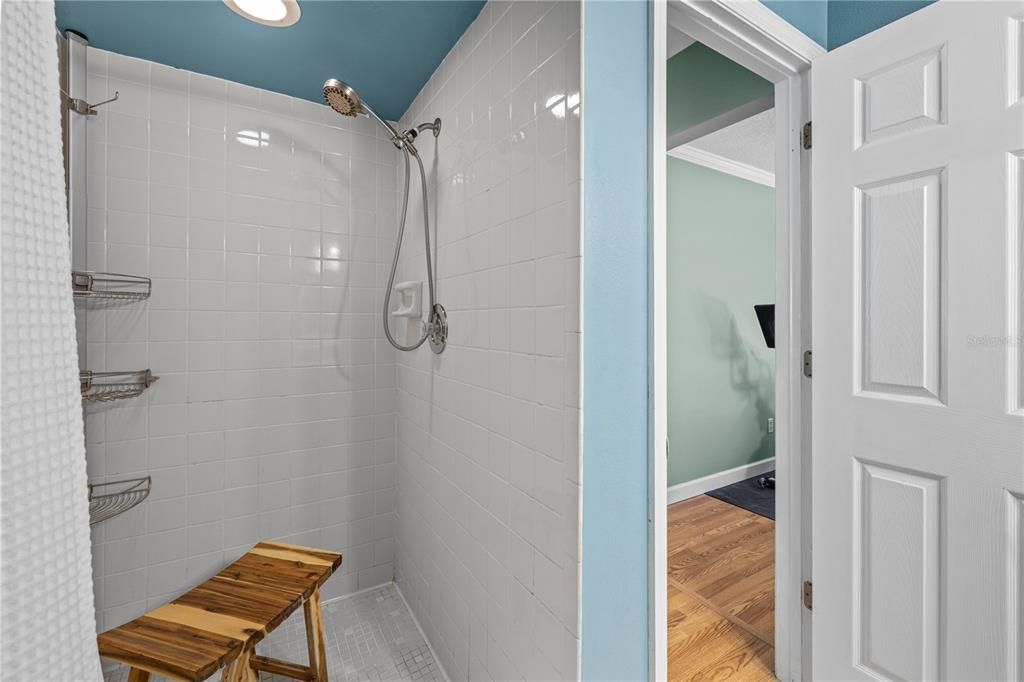 Activo con contrato: $387,000 (3 camas, 2 baños, 1348 Pies cuadrados)