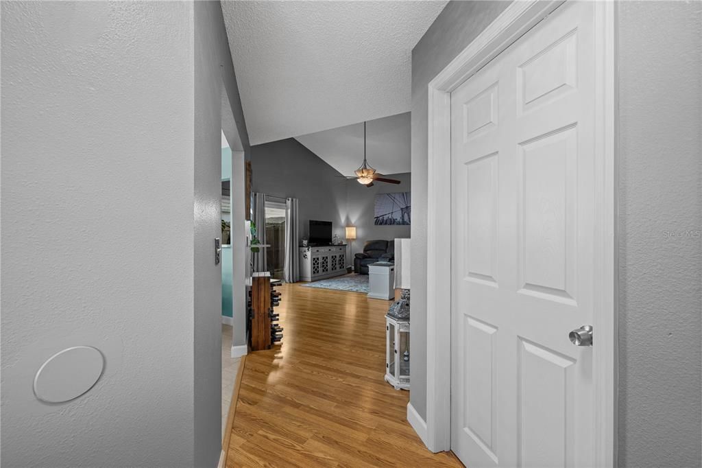 Activo con contrato: $387,000 (3 camas, 2 baños, 1348 Pies cuadrados)