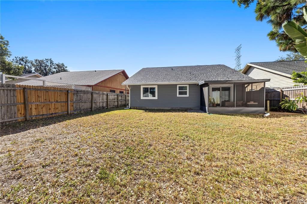 Activo con contrato: $387,000 (3 camas, 2 baños, 1348 Pies cuadrados)