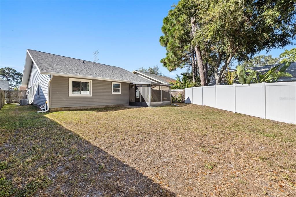 Activo con contrato: $387,000 (3 camas, 2 baños, 1348 Pies cuadrados)