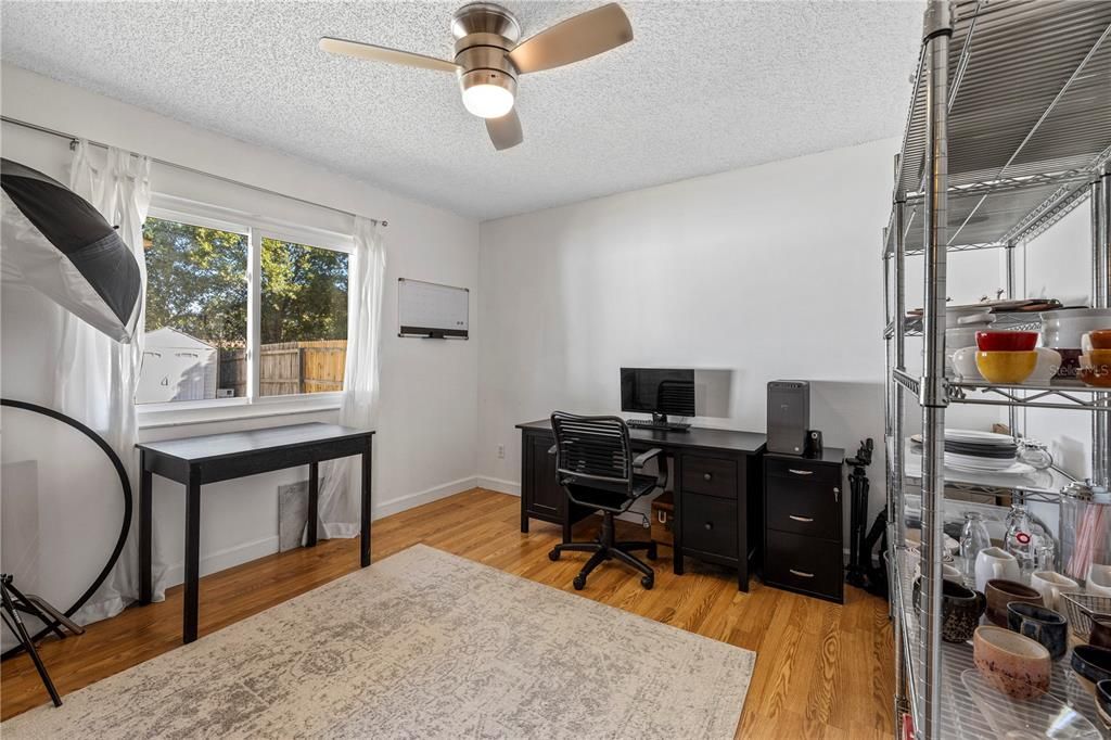 Activo con contrato: $387,000 (3 camas, 2 baños, 1348 Pies cuadrados)