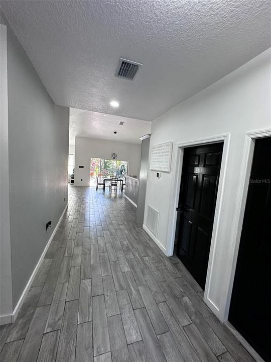 For Sale: $324,999 (3 beds, 2 baths, 1743 Square Feet)