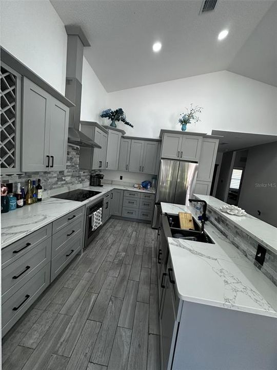 For Sale: $324,999 (3 beds, 2 baths, 1743 Square Feet)