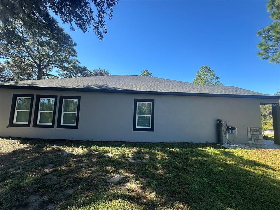 For Sale: $324,999 (3 beds, 2 baths, 1743 Square Feet)