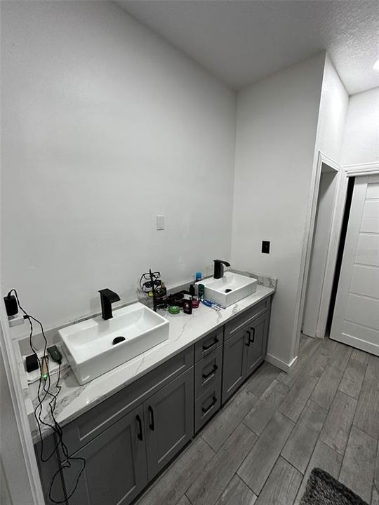 For Sale: $324,999 (3 beds, 2 baths, 1743 Square Feet)