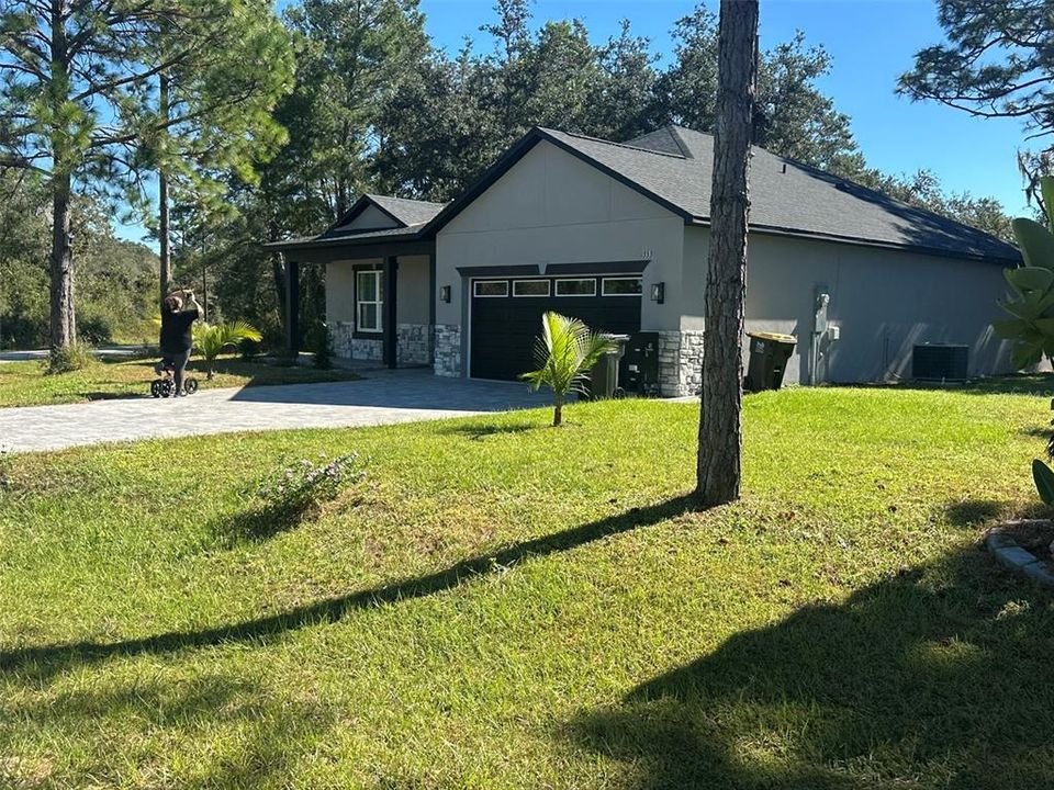 For Sale: $324,999 (3 beds, 2 baths, 1743 Square Feet)