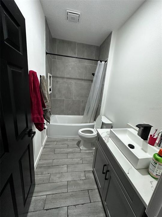 For Sale: $324,999 (3 beds, 2 baths, 1743 Square Feet)