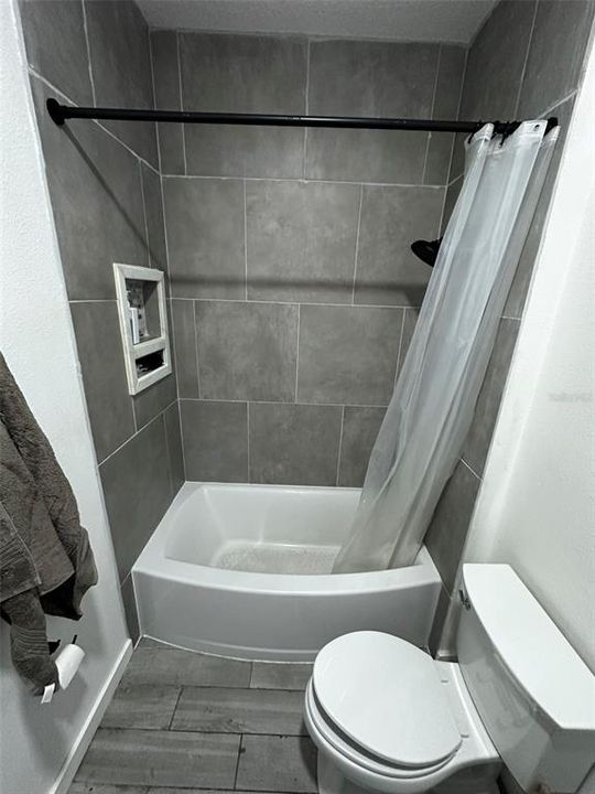 For Sale: $324,999 (3 beds, 2 baths, 1743 Square Feet)