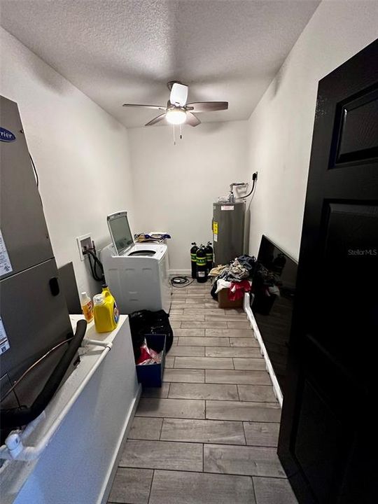 For Sale: $324,999 (3 beds, 2 baths, 1743 Square Feet)