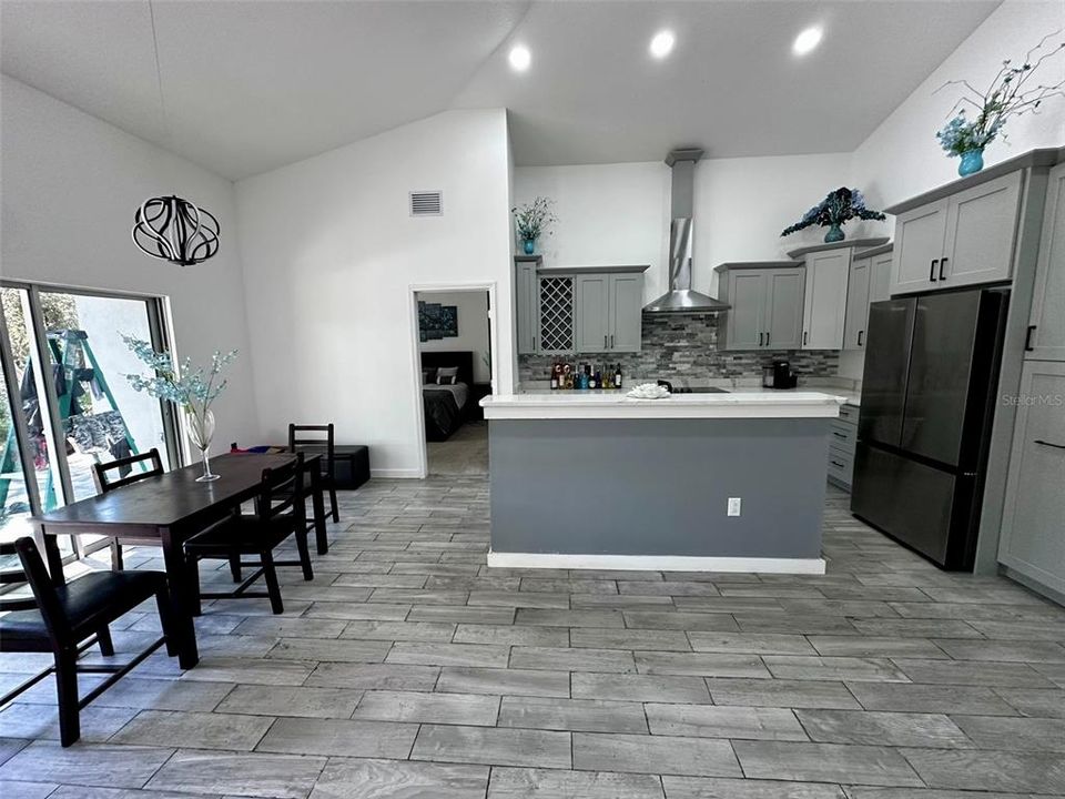 For Sale: $324,999 (3 beds, 2 baths, 1743 Square Feet)