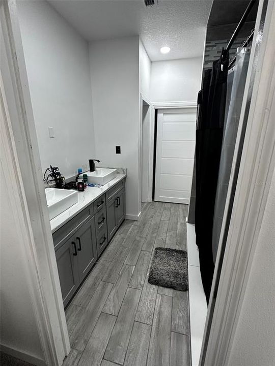 For Sale: $324,999 (3 beds, 2 baths, 1743 Square Feet)