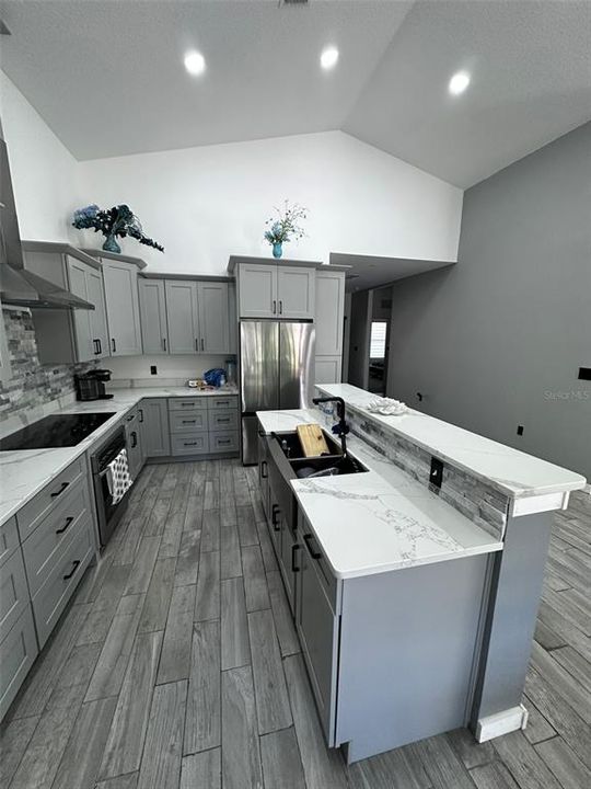 For Sale: $324,999 (3 beds, 2 baths, 1743 Square Feet)