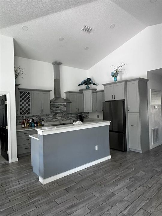 For Sale: $324,999 (3 beds, 2 baths, 1743 Square Feet)