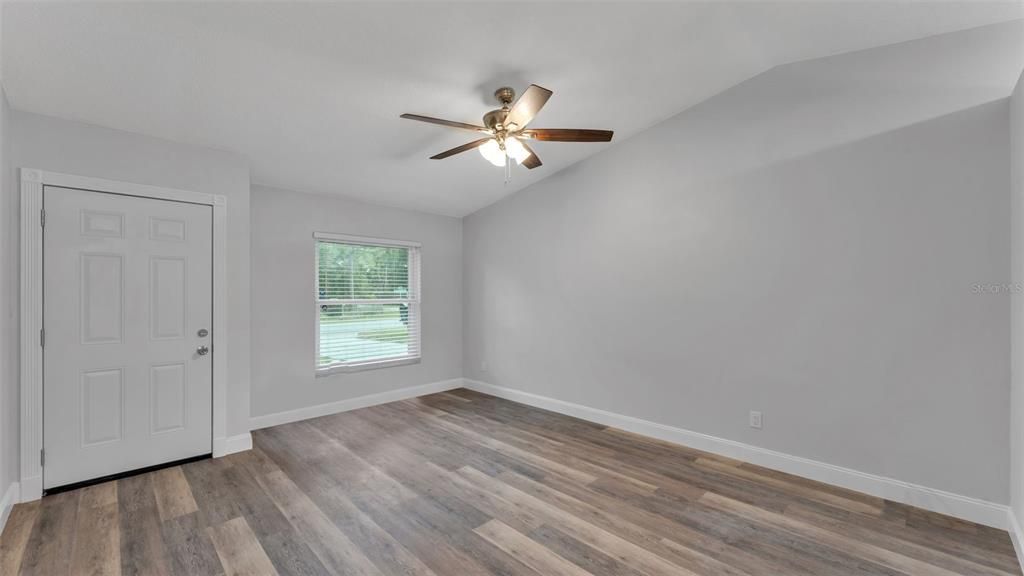 待售: $267,900 (3 贝兹, 1 浴室, 1018 平方英尺)