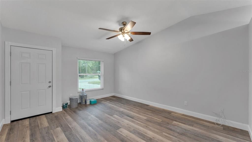 待售: $267,900 (3 贝兹, 1 浴室, 1018 平方英尺)