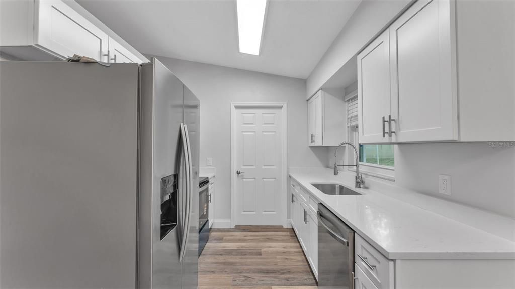 待售: $267,900 (3 贝兹, 1 浴室, 1018 平方英尺)