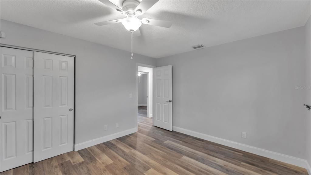 待售: $267,900 (3 贝兹, 1 浴室, 1018 平方英尺)