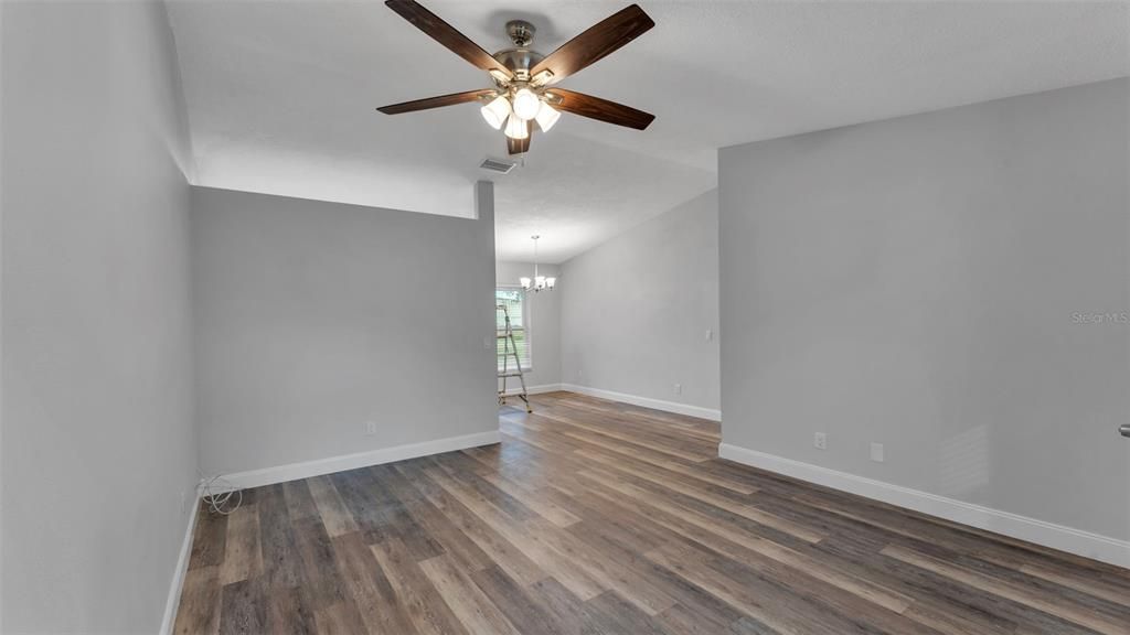 待售: $267,900 (3 贝兹, 1 浴室, 1018 平方英尺)