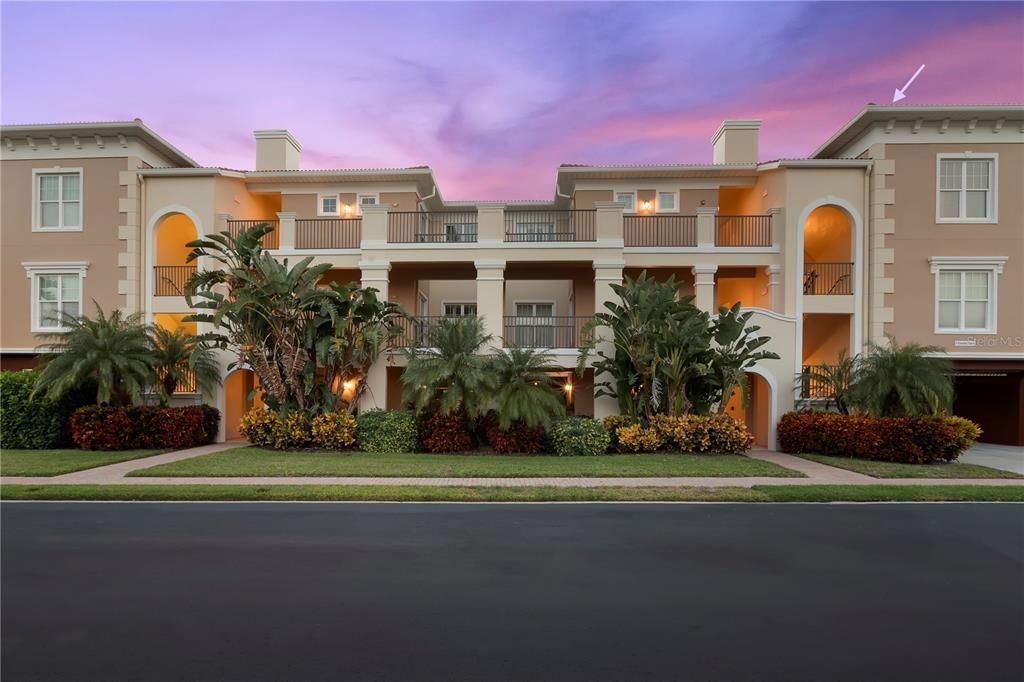 Active With Contract: $1,150,000 (3 beds, 2 baths, 2437 Square Feet)