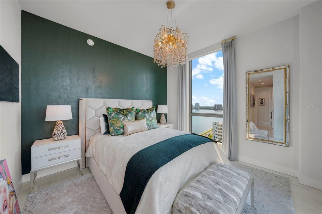 Под контрактом: $3,269,000 (3 спален, 4 ванн, 3058 Квадратных фут)