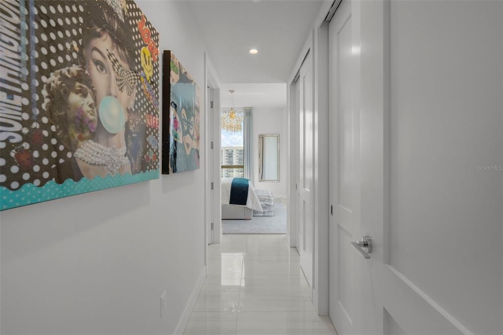 Под контрактом: $3,269,000 (3 спален, 4 ванн, 3058 Квадратных фут)