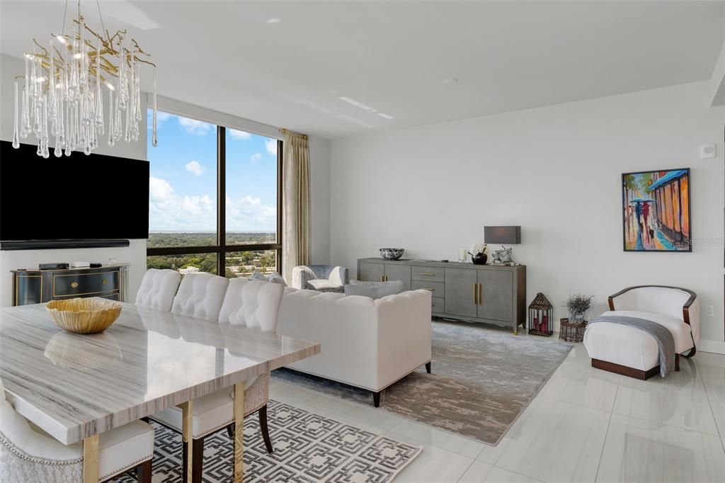 Под контрактом: $3,269,000 (3 спален, 4 ванн, 3058 Квадратных фут)