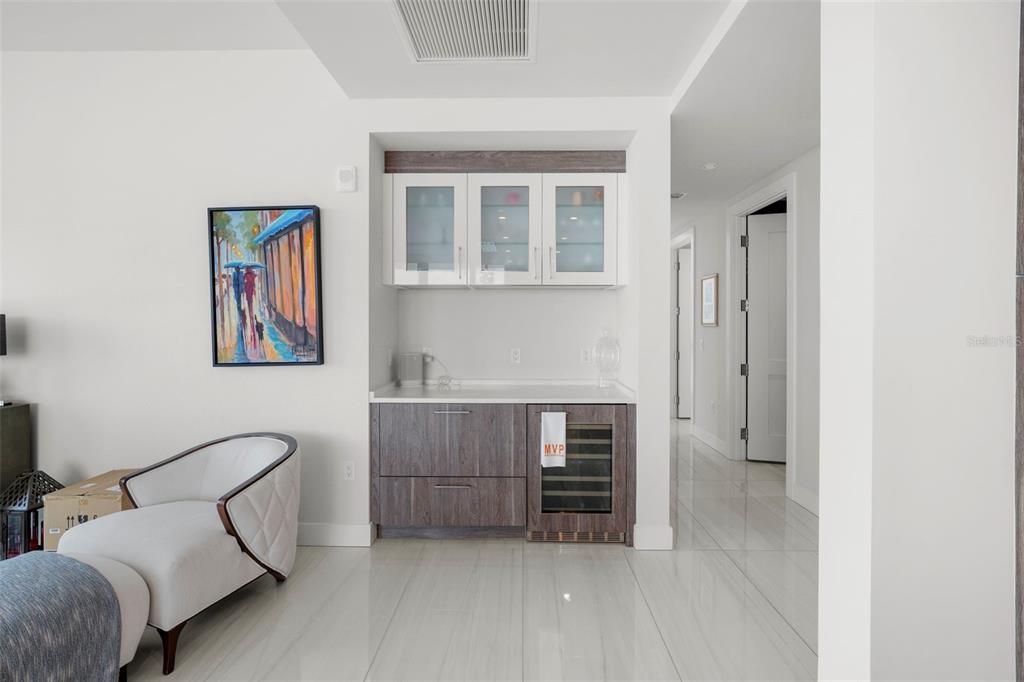 Под контрактом: $3,269,000 (3 спален, 4 ванн, 3058 Квадратных фут)