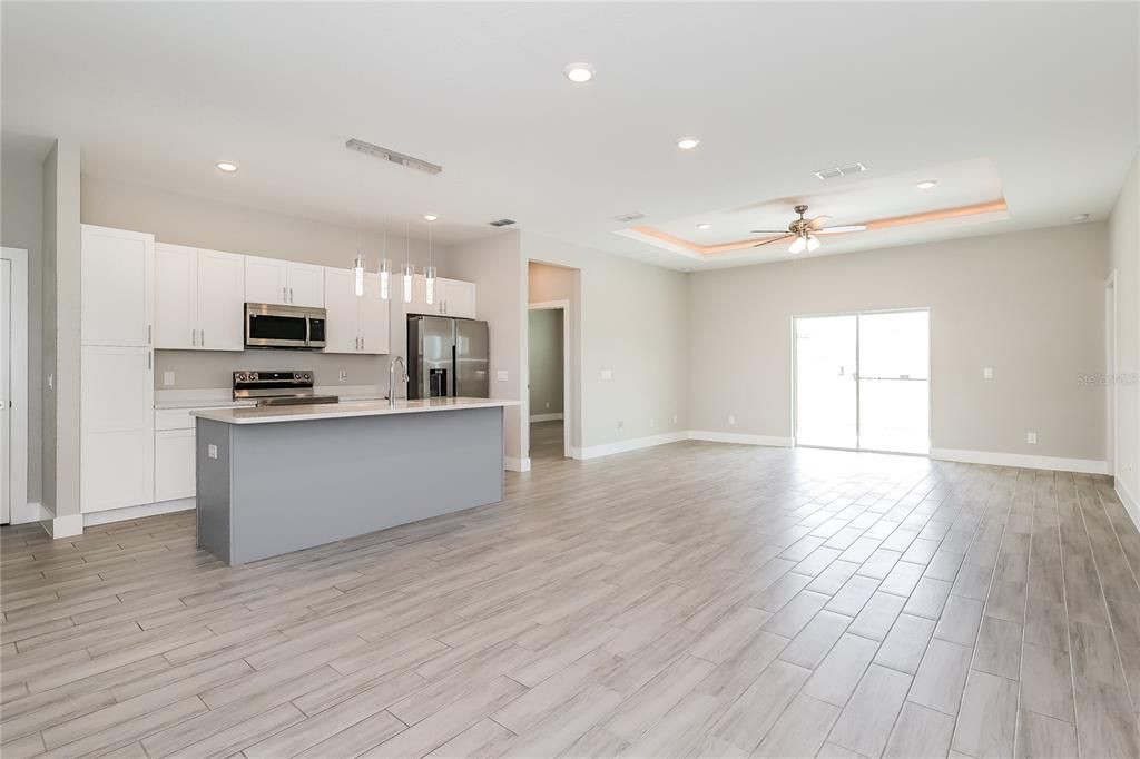 出租: $1,765 (4 贝兹, 2 浴室, 1870 平方英尺)