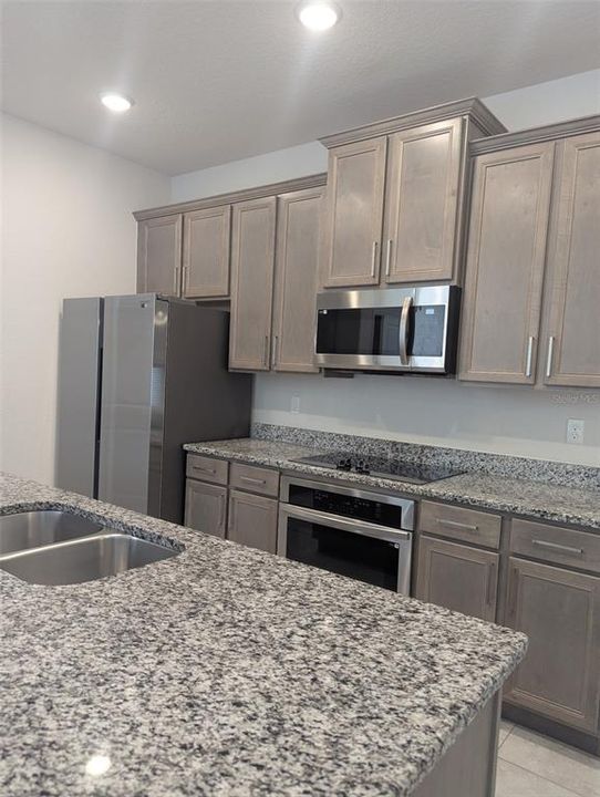 待售: $389,000 (3 贝兹, 2 浴室, 1906 平方英尺)