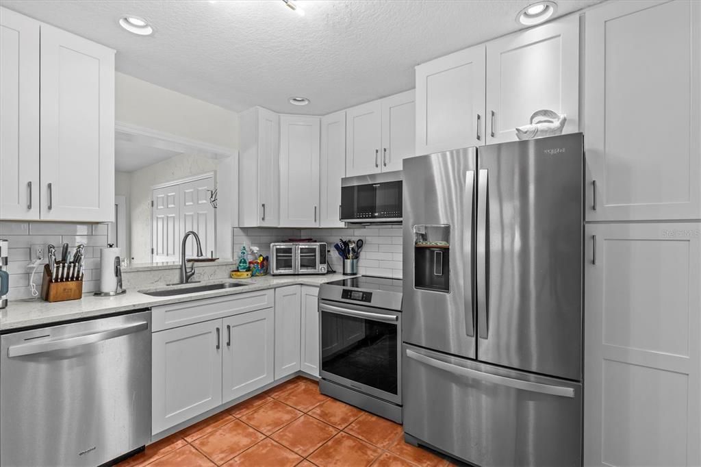 En Venta: $499,900 (3 camas, 2 baños, 1561 Pies cuadrados)